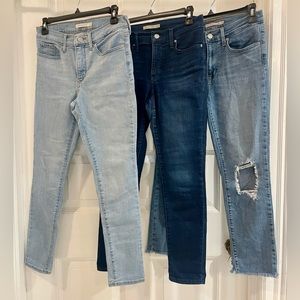 SOLD- Levi’s lot of THREE - size 27